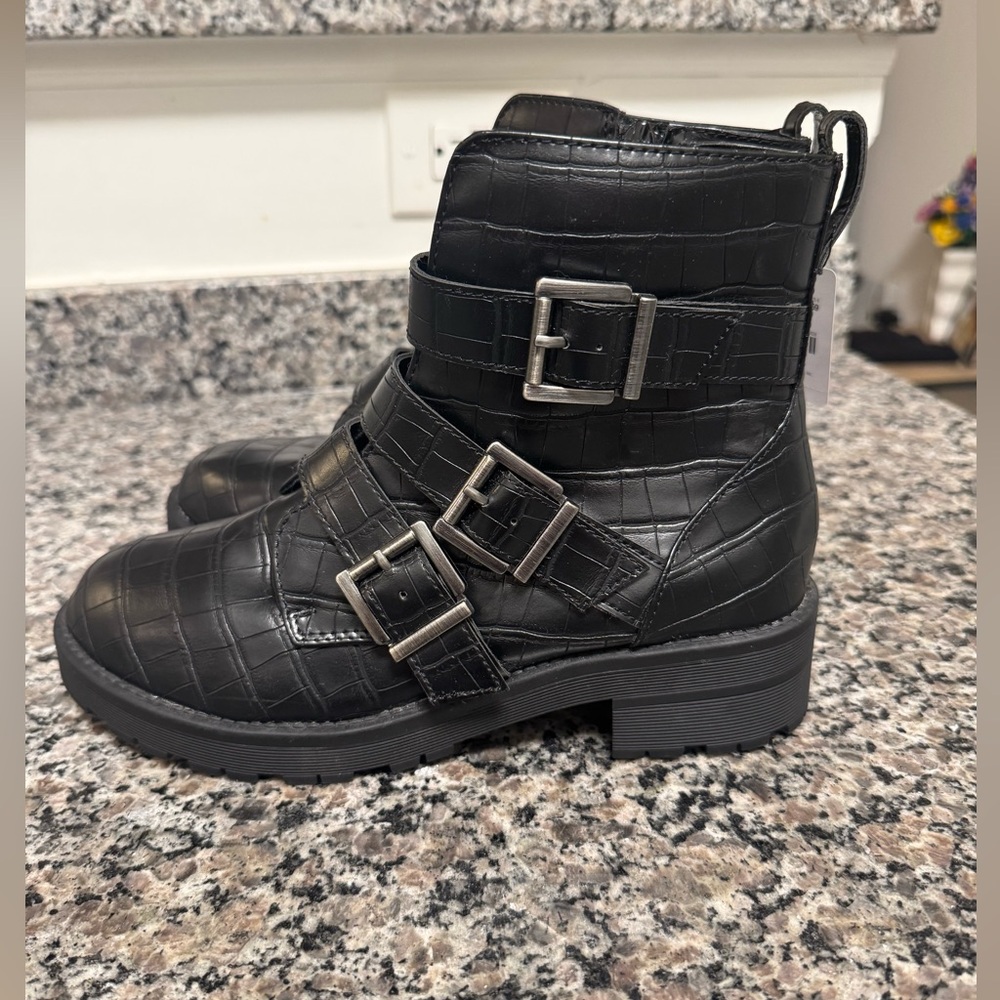 Arizona Jean Co. Croc Buckle Booties - Picture 4 of 6